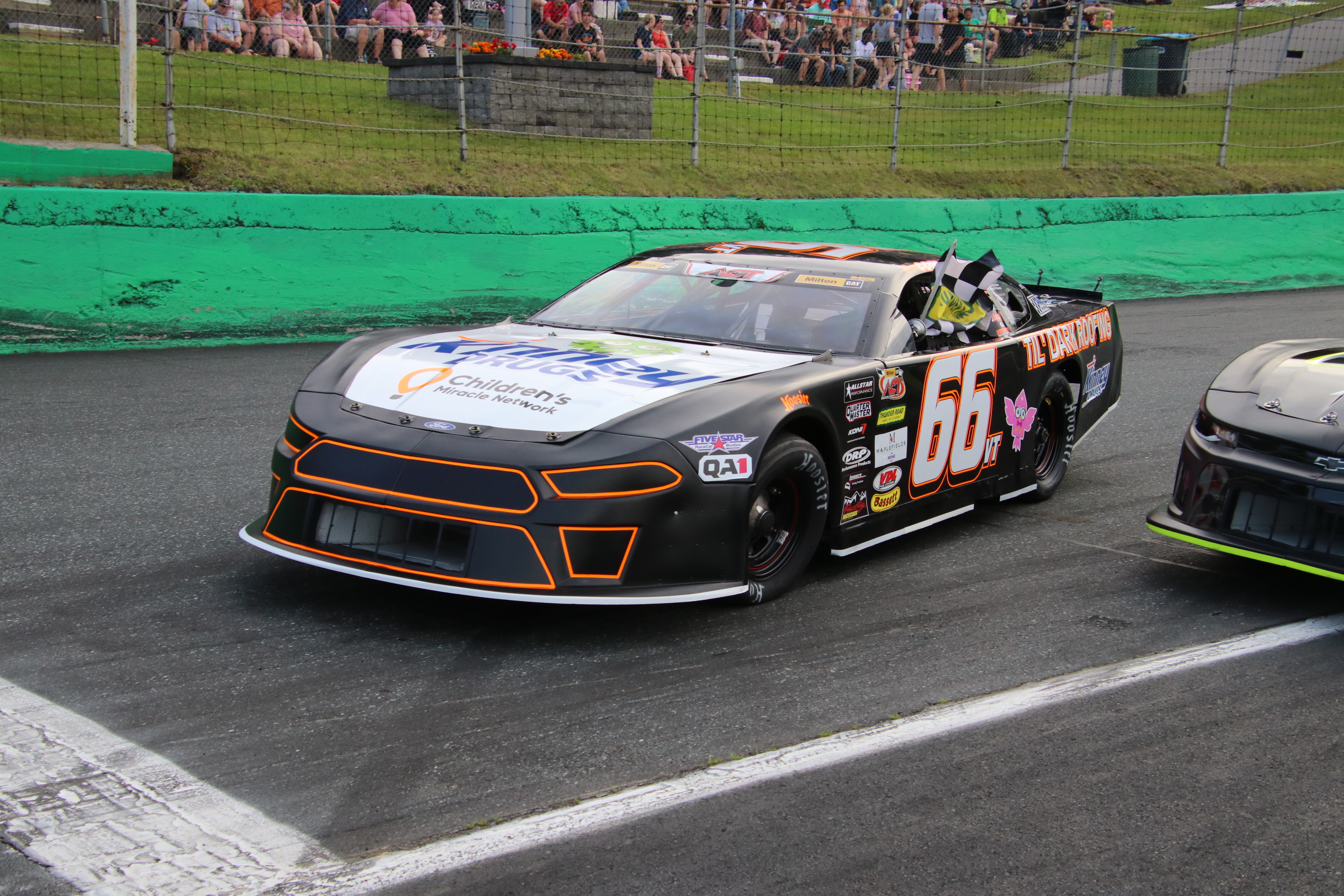 Brendan Moodie Takes Last Lap Dash for Preston's Kia Checkers