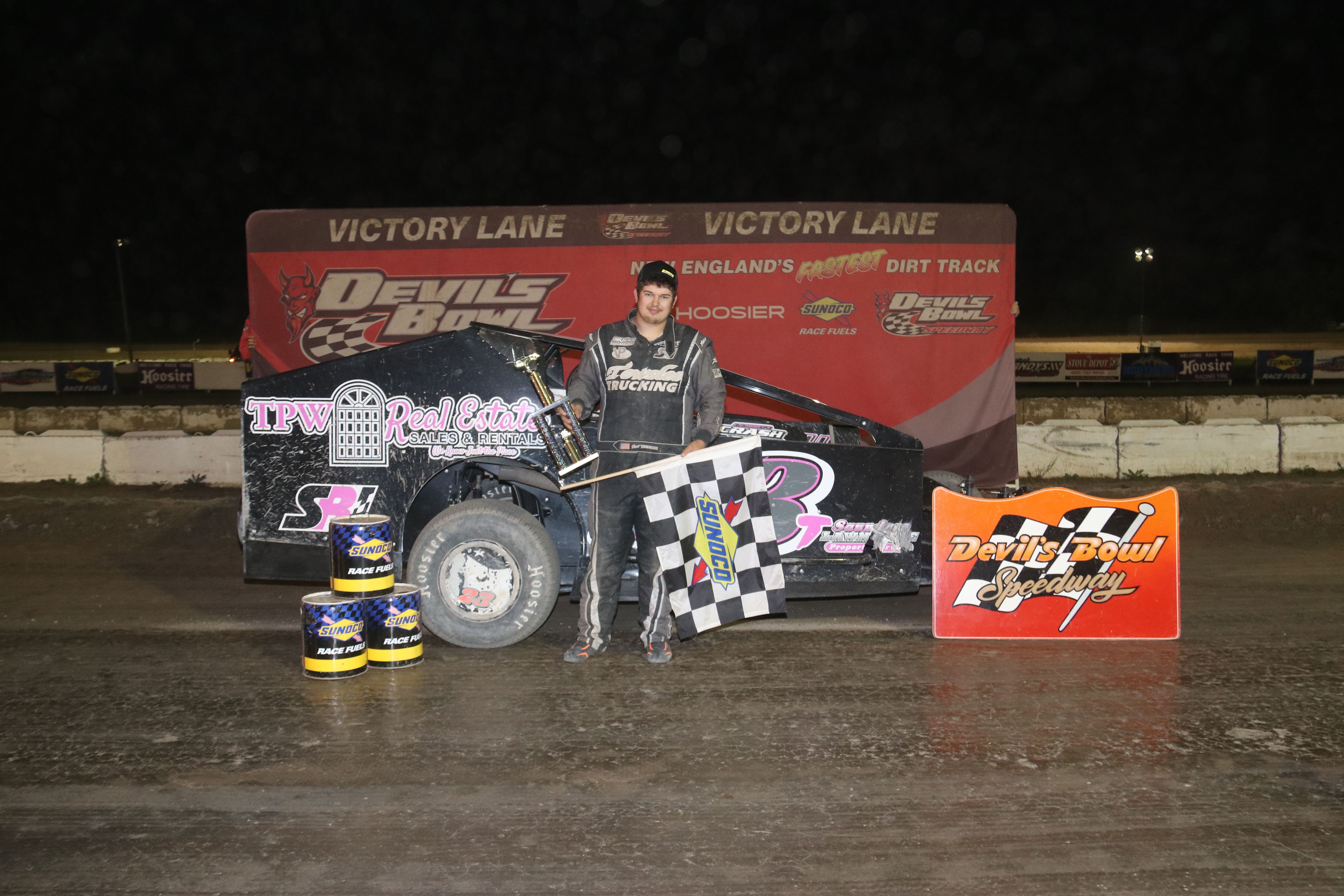 Towslee and Scarborough Sweep Twin 25s at Devil's Bowl