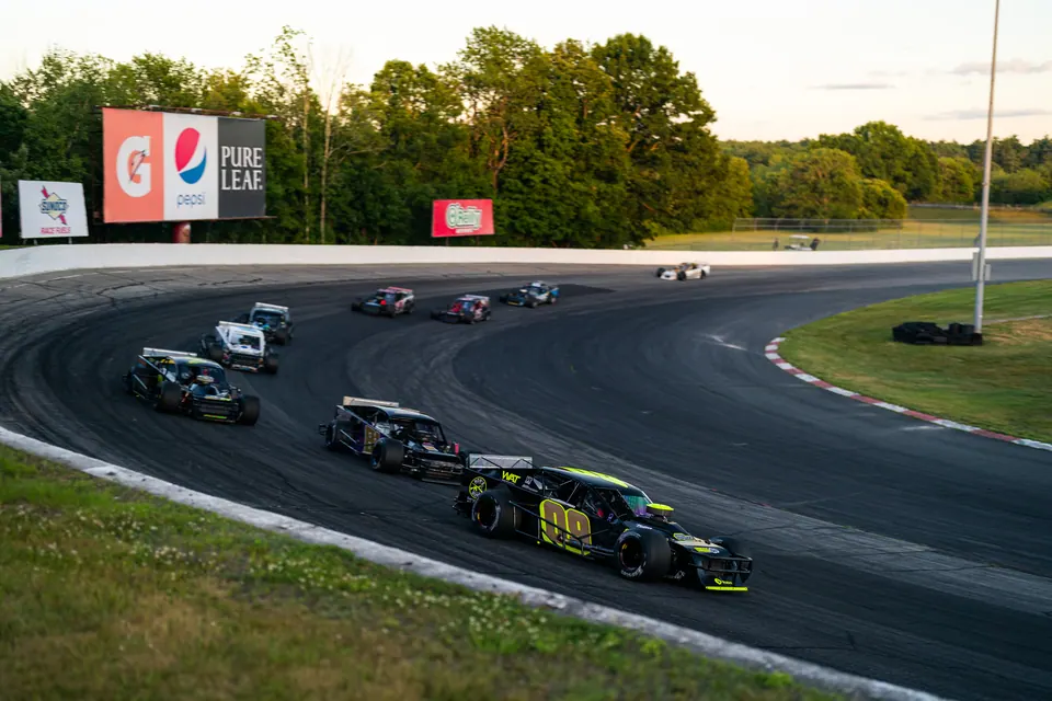 NASCAR Modified Midweek Special at Thompson Speedway