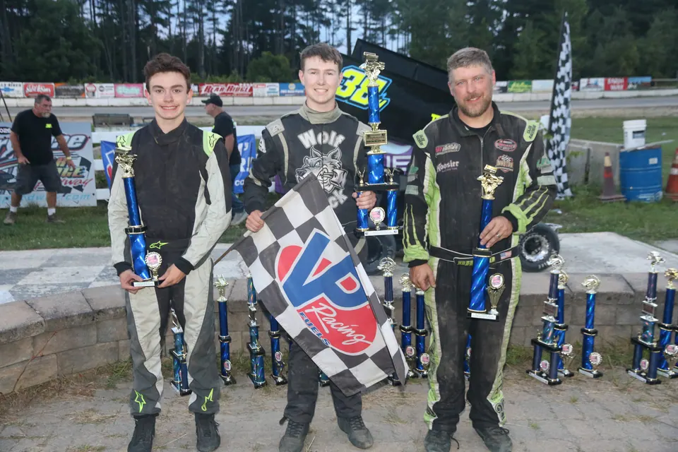 BRS_8-8_AW_REHinkley_GSMS_500cc_VL_L-R_Bently_Robbins_jake_Wolf_David_Greenslit.