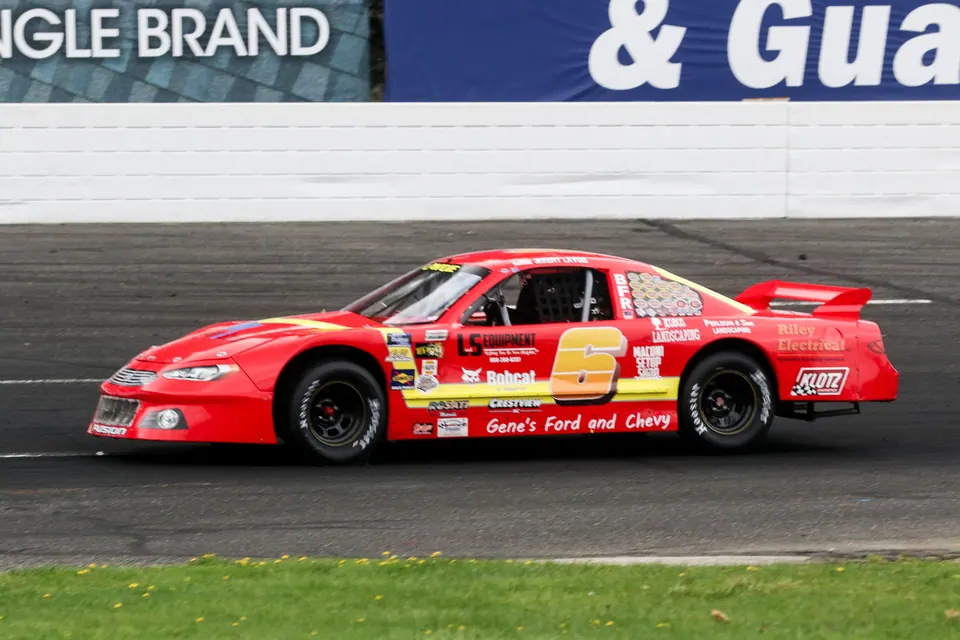 Consistency Has Jeremy Lavoie on Top at Stafford Speedway Midseason
