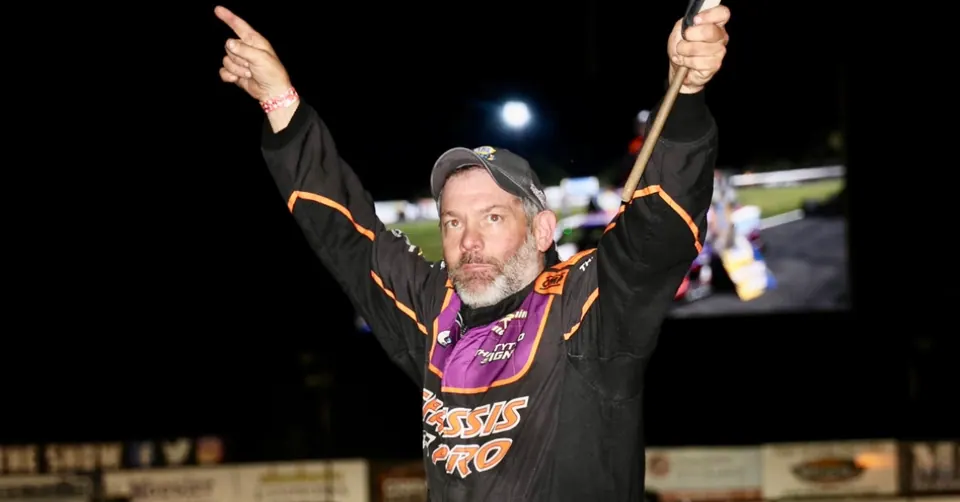 Owen Wins SK Modifieds, Buffone Dominates Late Model 50 at Stafford