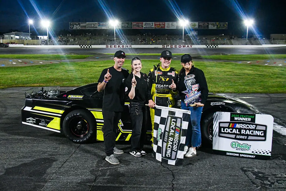 Vanasse, Cestodio and Burns Celebrate NASCAR Saturday Wins at Seekonk Speedway