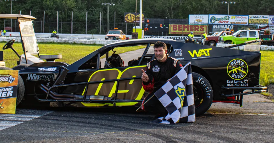 Keith Rocco Dominates SK Modified Feature At New London-Waterford Speedbowl