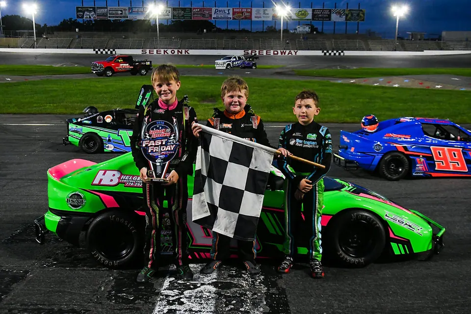 Triple Crown Drama and Streak-Breaking Victories Highlight Fast Friday at Seekonk Speedway