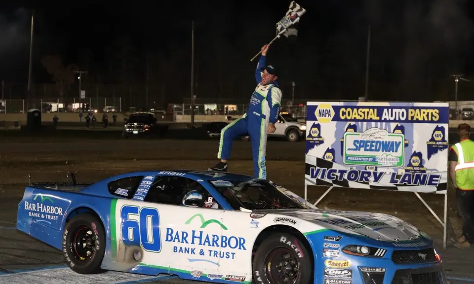 Shaw Wins Bar Harbor Bank & Trust 200, Smashes Records