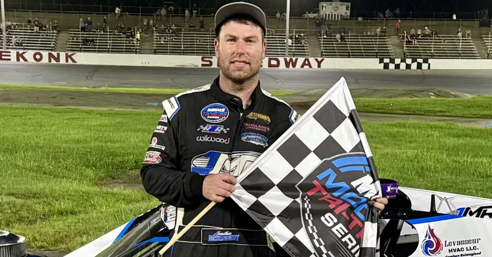 Instant Classic: Jon McKennedy Puts On Dazzling Charge To Win Monaco Modified Tri-Track Series Race At Seekonk