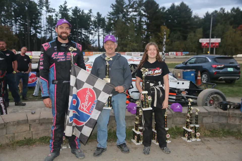 BRS_9-26_AW_DIRTcar_Wells_River_Chevy_Sportsman_Coupes_VL_L-R_Jason_Gray_Bob_She