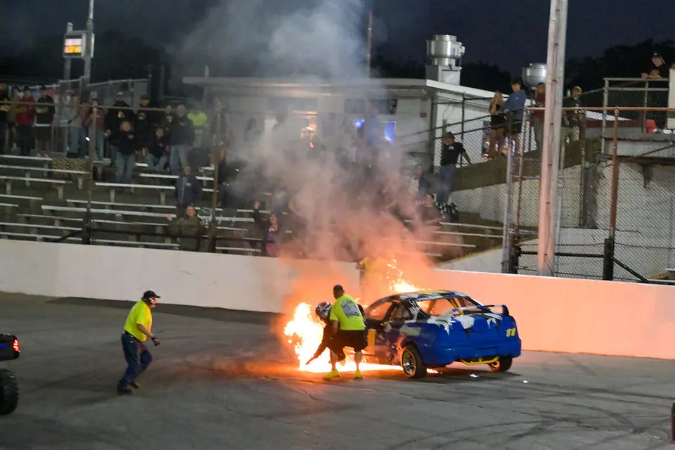 Title Time Heats Up Again This Weekend at Seekonk Speedway