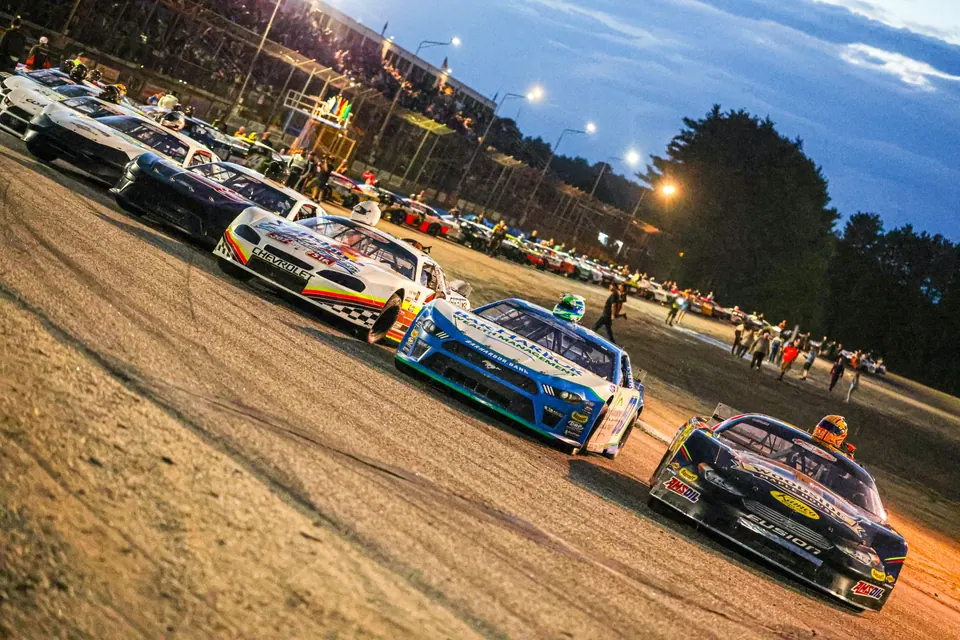VoteReady.com Sponsors PASS 400 Weekend at Oxford Plains
