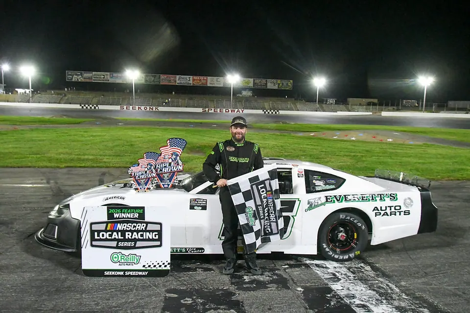 Belcher Captures Late Model Win and Triple Crown Glory at Seekonk