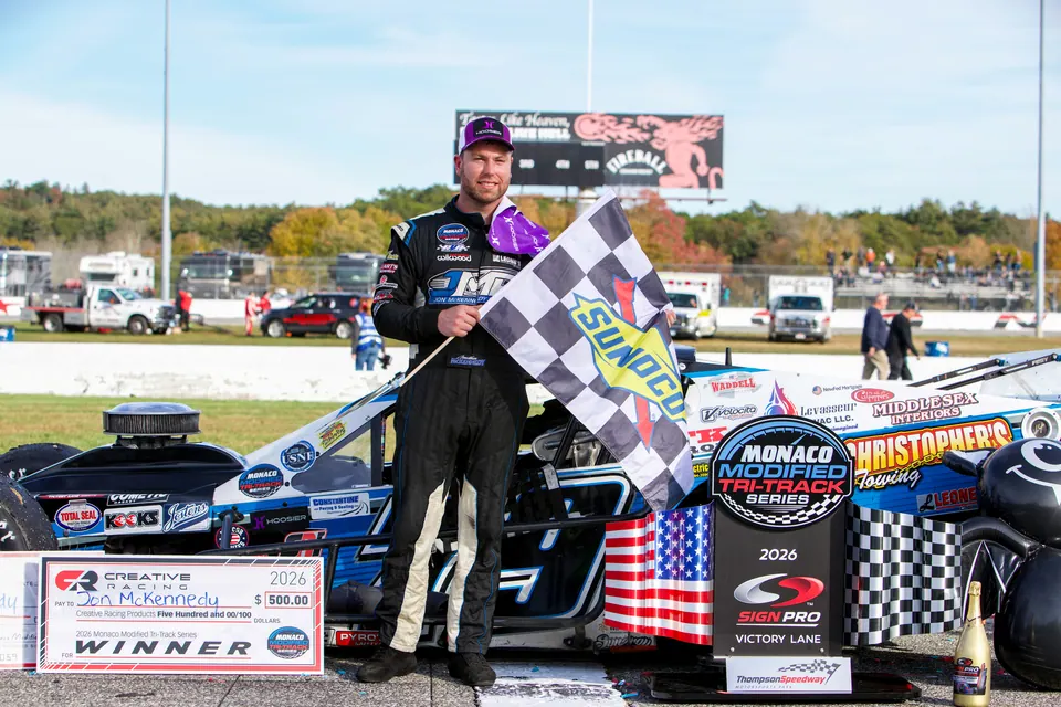 Emerling Wins NASCAR Whelen Modified Tour at Thompson