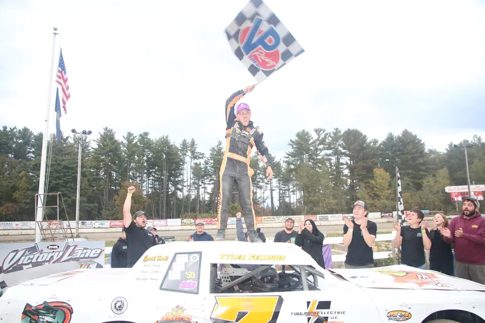 BRS_9-26_AW_LaValley_Building_Supply_Dirt_Stocks_winner_and_2026_track_champion_